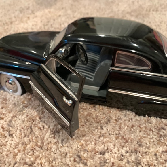 James Dean Model 1949 Mercury Coup - Picture 8 of 12